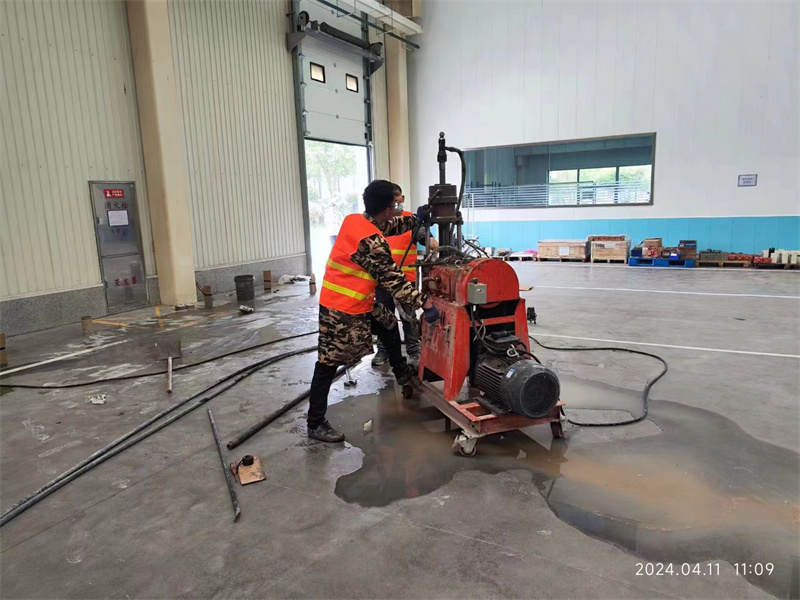 成武厂房地面下沉塌陷注浆加固施工